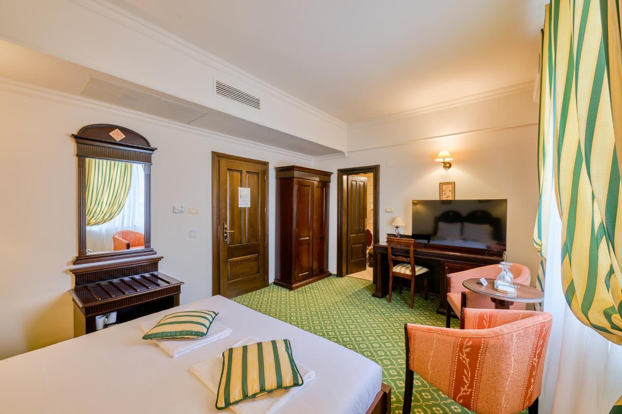 Hotel Classico 蒂米什瓦拉 外观 照片